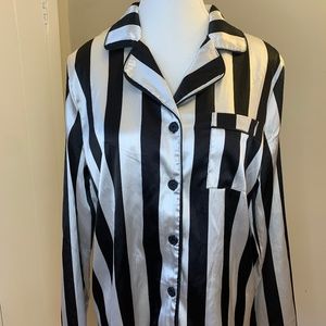 Tahari Lounge Wear Two Piece Set